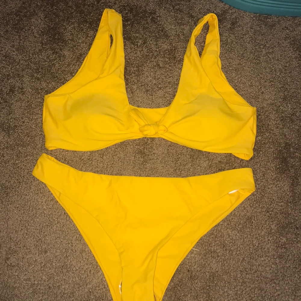SHEIN Women’s yellow bikini set